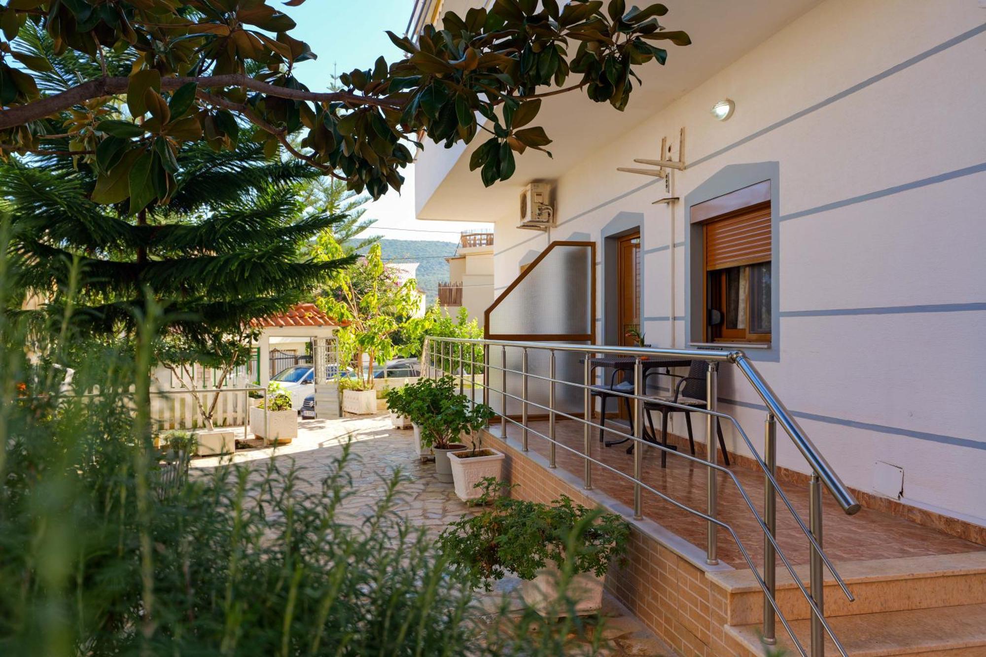 Hotel Chris Ksamil Exterior foto
