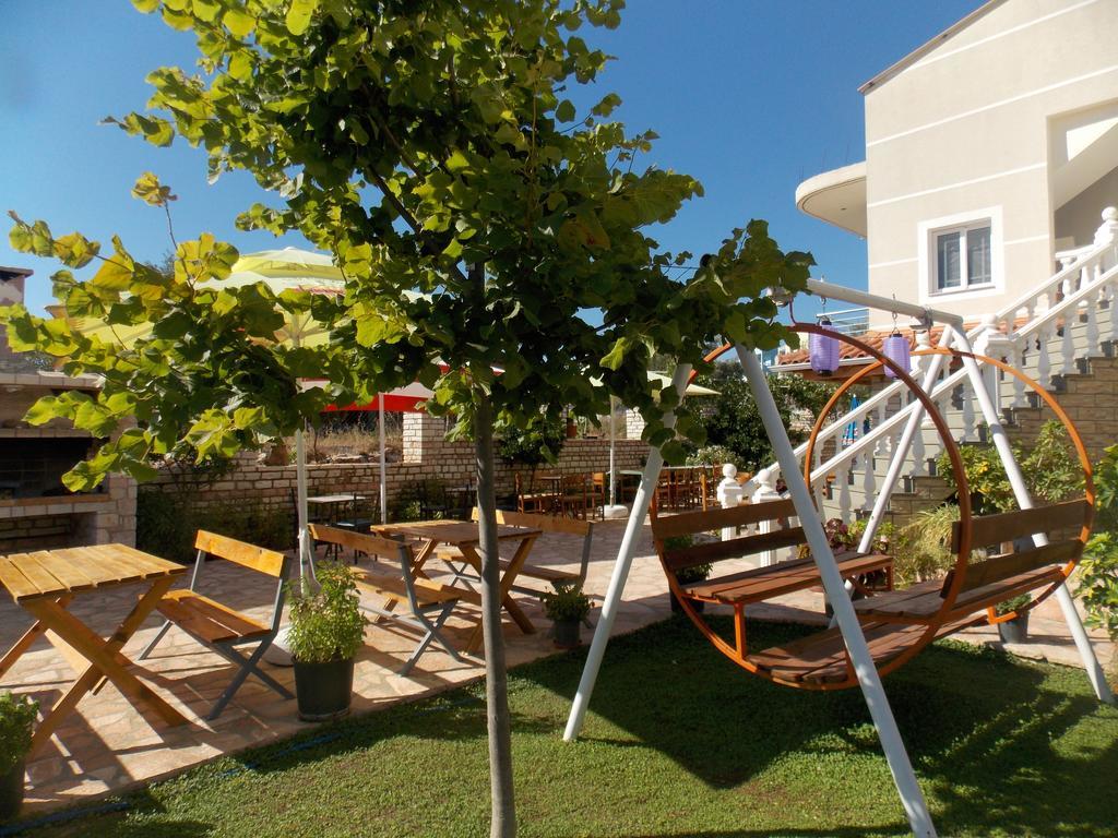 Hotel Chris Ksamil Exterior foto